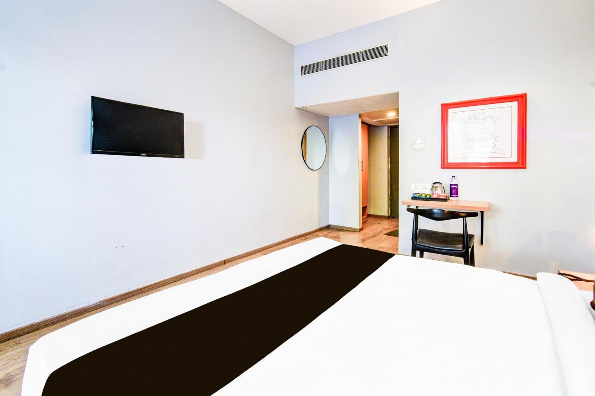 Hotel Super Townhouse Lakdikapul à Haïdarabad Extérieur photo