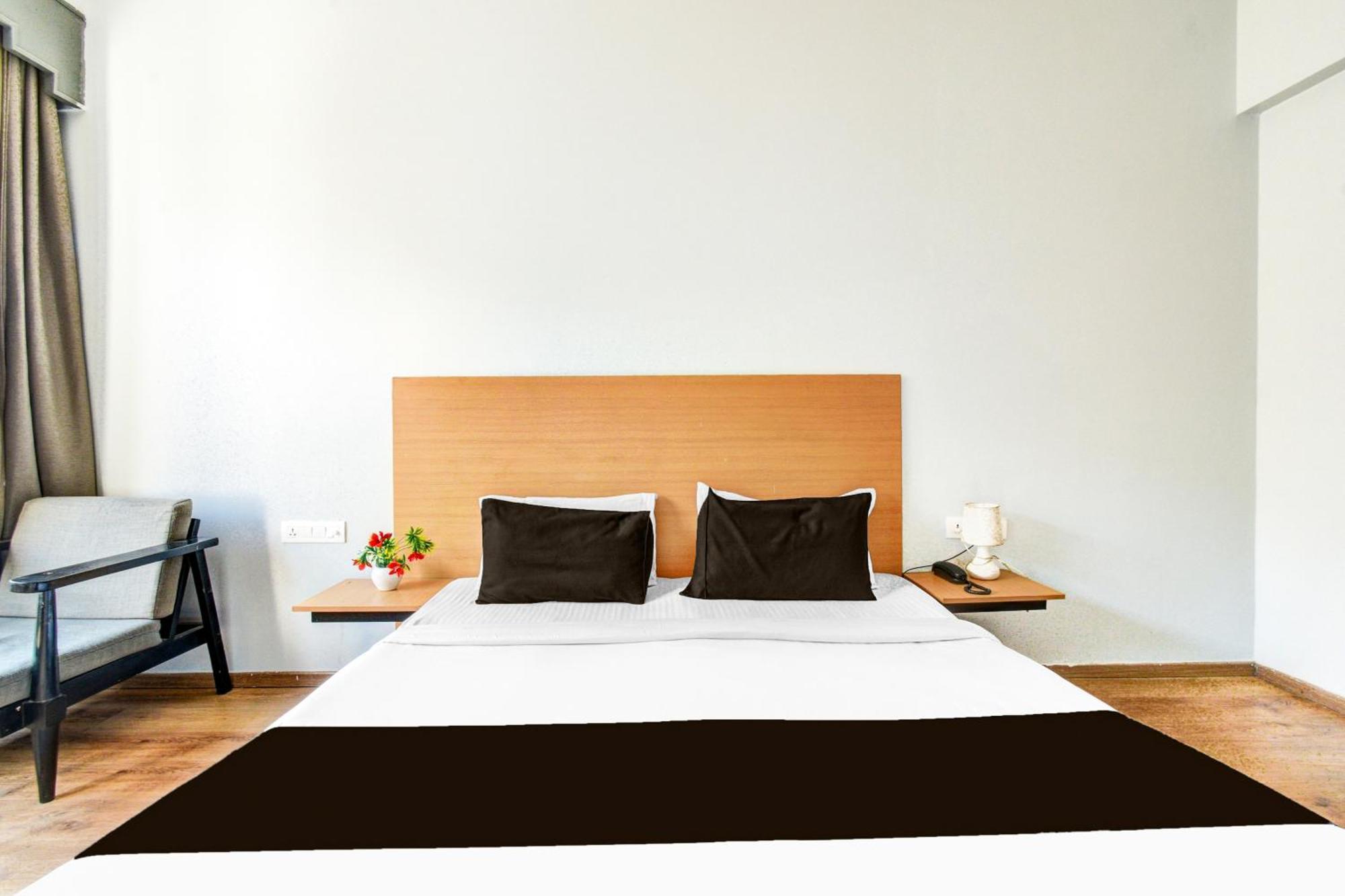 Hotel Super Townhouse Lakdikapul à Haïdarabad Extérieur photo