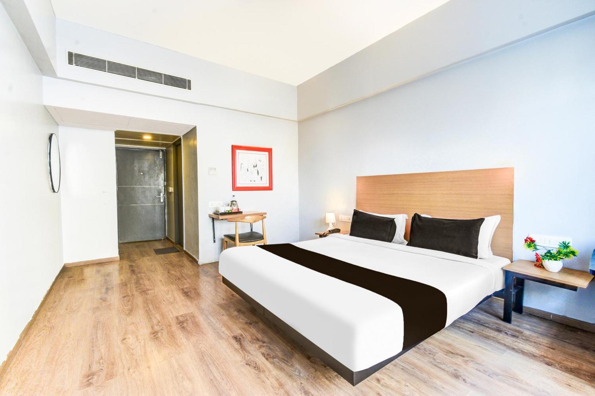 Hotel Super Townhouse Lakdikapul à Haïdarabad Extérieur photo